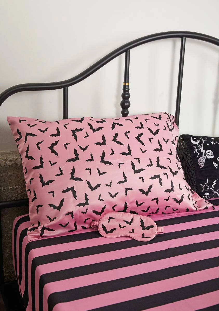 Dolls Home Sweet Bat Behavior Eye Mask And Pillowcase Set - Image 4