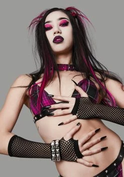 Widow Safe In My Skin Fishnet Gloves