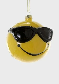 X_Cody Foster Hangin' Back Ornament