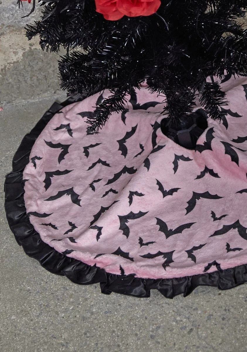Dolls Home Sweet Bat Behavior Tree Skirt - Image 3