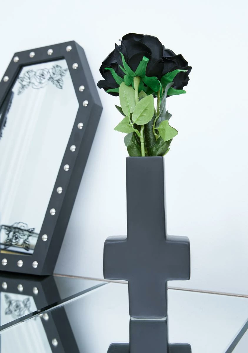 Dolls Home Falling Deep Ceramic Vase