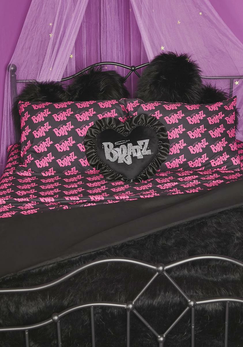 Dolls Kill X Bratz Got Bratitude Sheet Set - Image 4